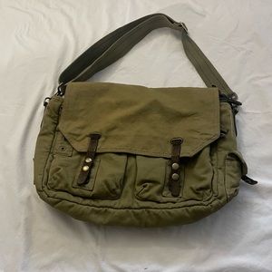 Gootium Vintage Canvas Messenger Bag